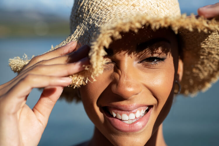 
Hot Weather Alert! Combating Chlorine and Saltwater Skin Stress image